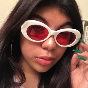 Meet your Posher, Ismonay